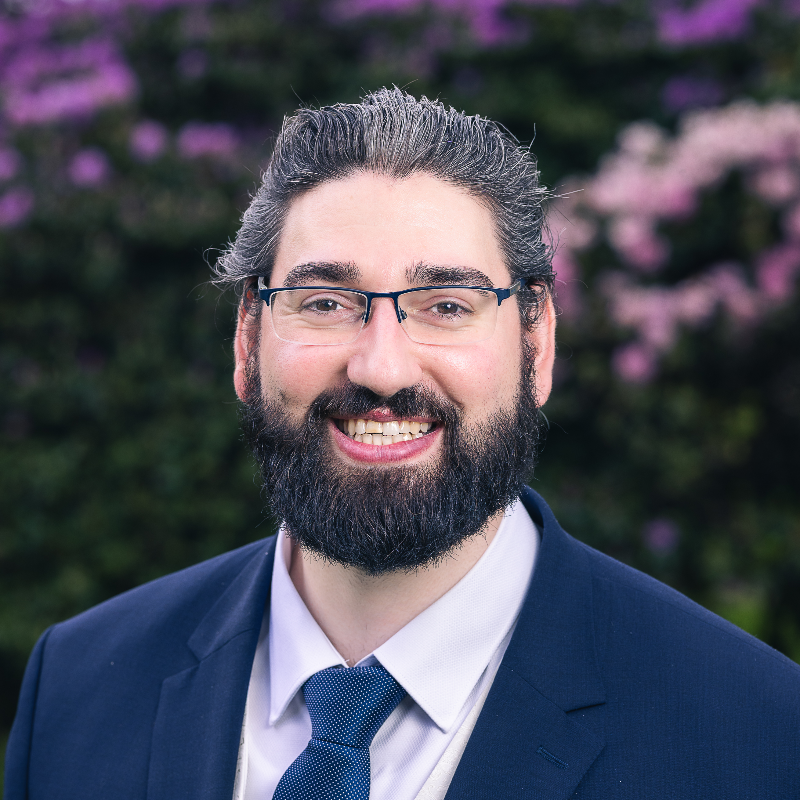  Daniel Adari