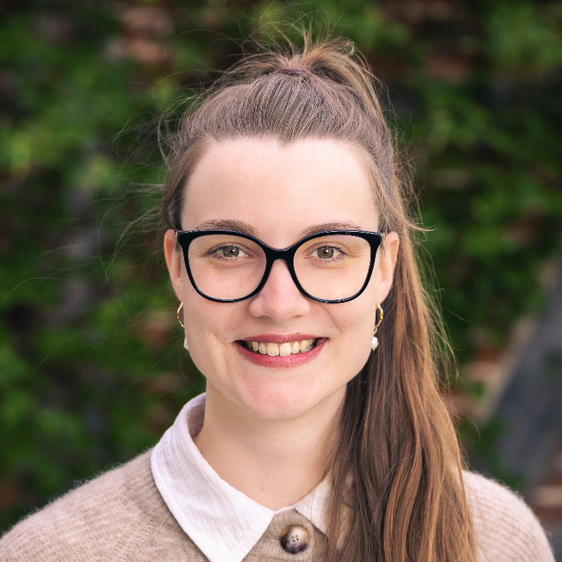  Theresa Zobel